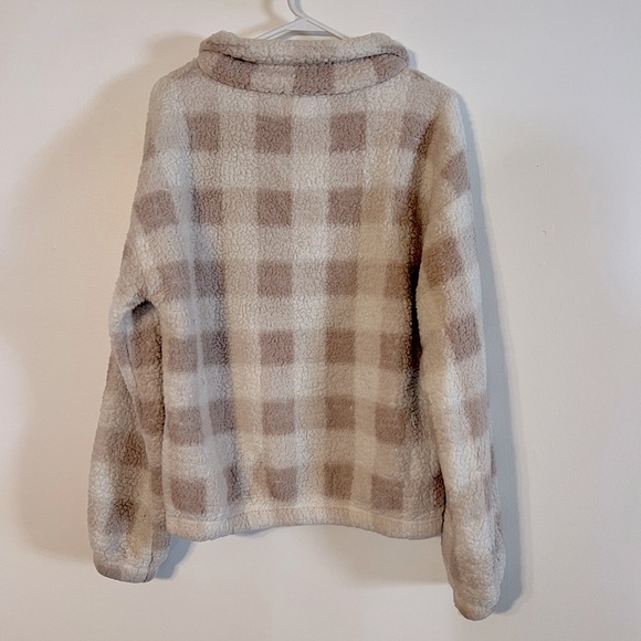 Women’s Sherpa Button Up Pullover - Picture 2 of 4